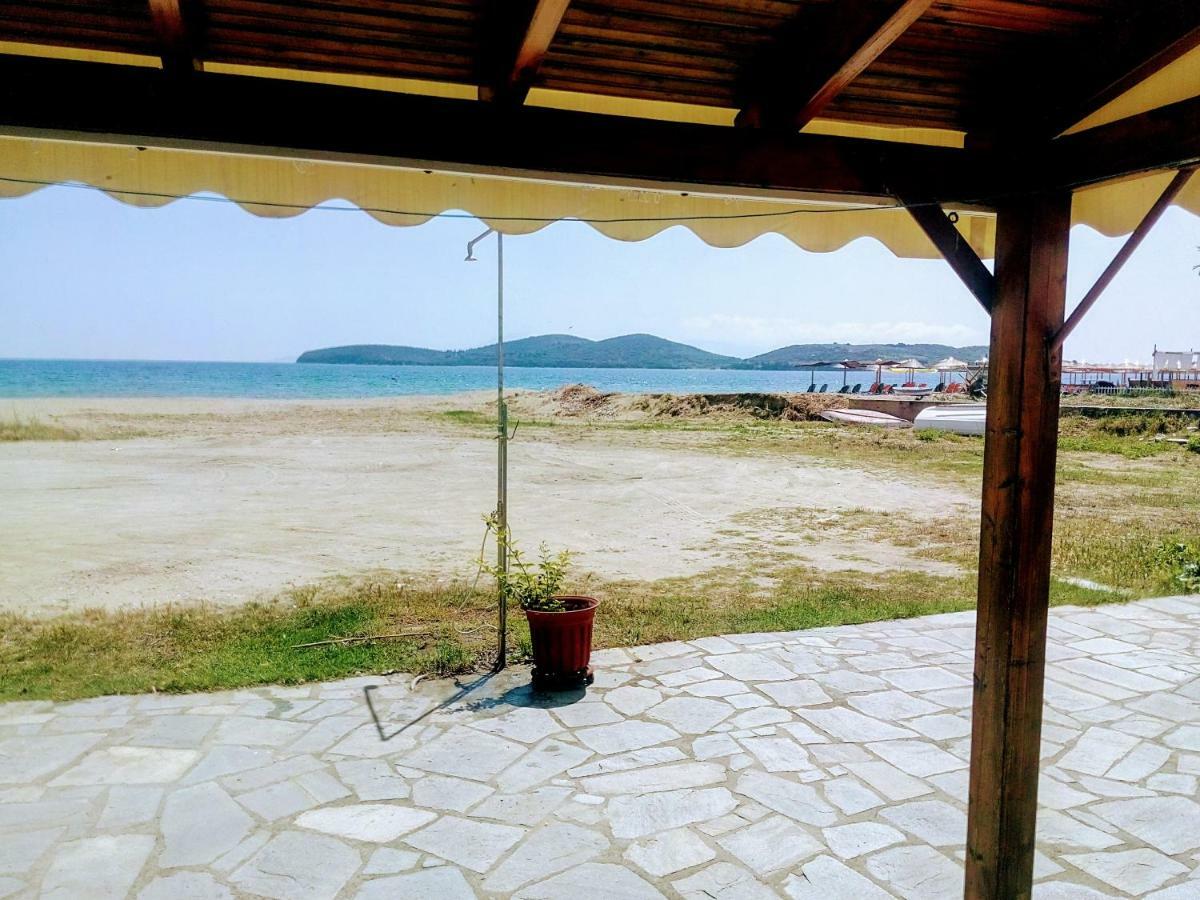 Néa Péramos Retro Beach House מראה חיצוני תמונה